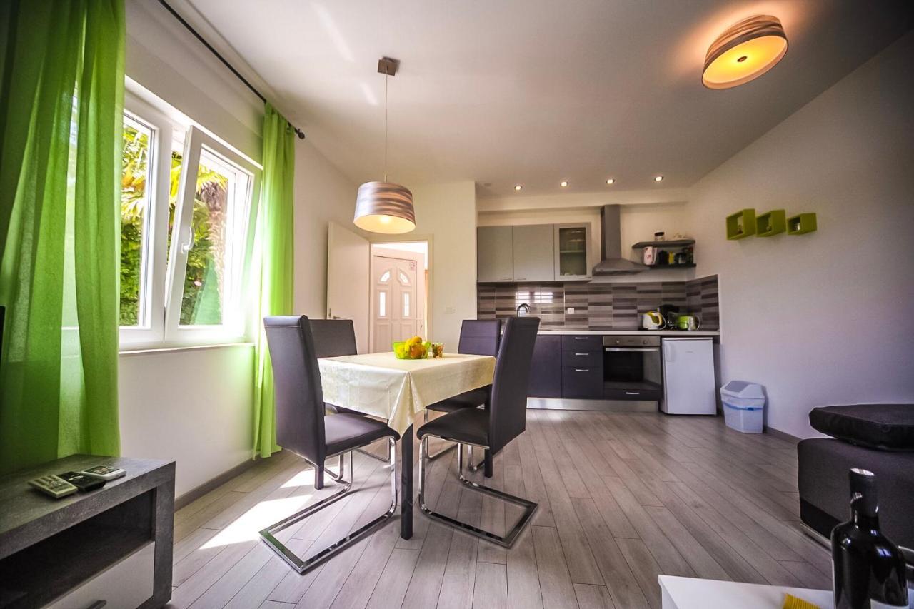 Apartman Carmen Volosko Opatija Eksteriør billede